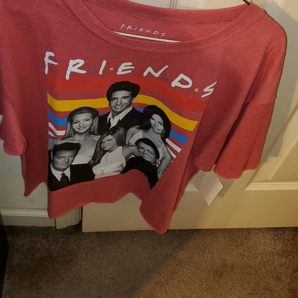 Friends t shirt new with tags - Picture 3 of 5